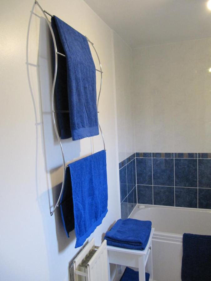 Cozy Off Road 2 Bedroom Cottage Apartment With Free Wi-Fi And Private Parking Glasgow Eksteriør bilde