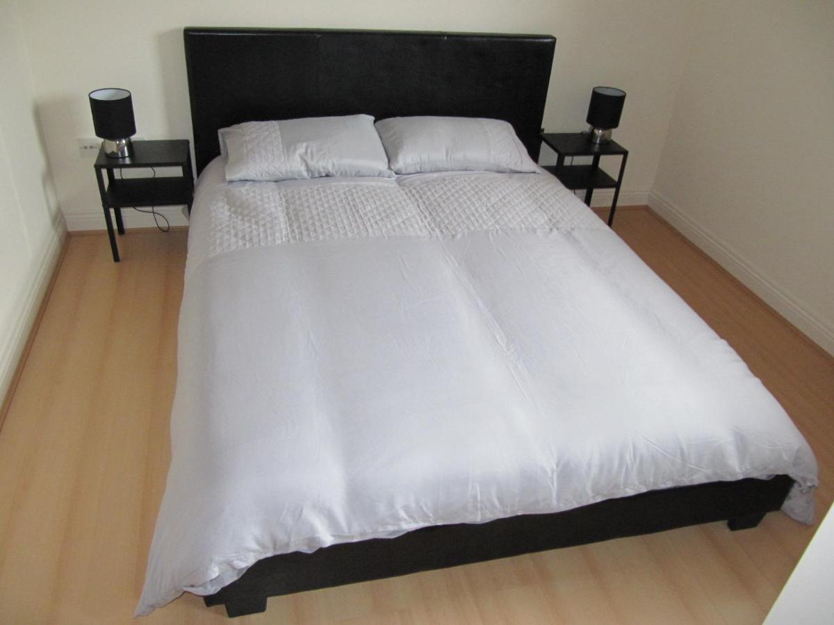 Cozy Off Road 2 Bedroom Cottage Apartment With Free Wi-Fi And Private Parking Glasgow Eksteriør bilde