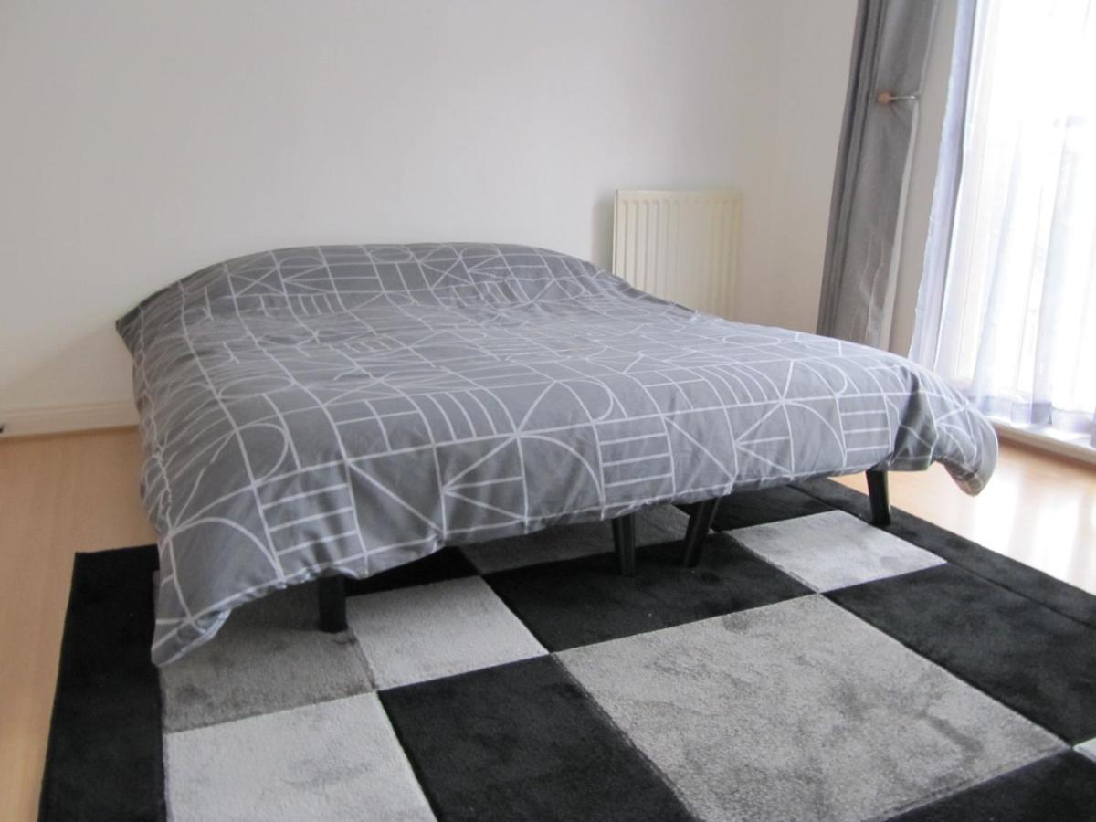 Cozy Off Road 2 Bedroom Cottage Apartment With Free Wi-Fi And Private Parking Glasgow Eksteriør bilde