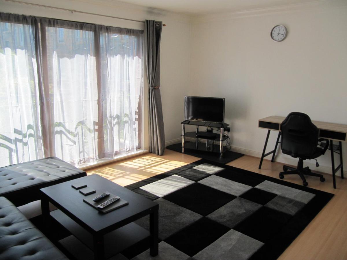 Cozy Off Road 2 Bedroom Cottage Apartment With Free Wi-Fi And Private Parking Glasgow Eksteriør bilde
