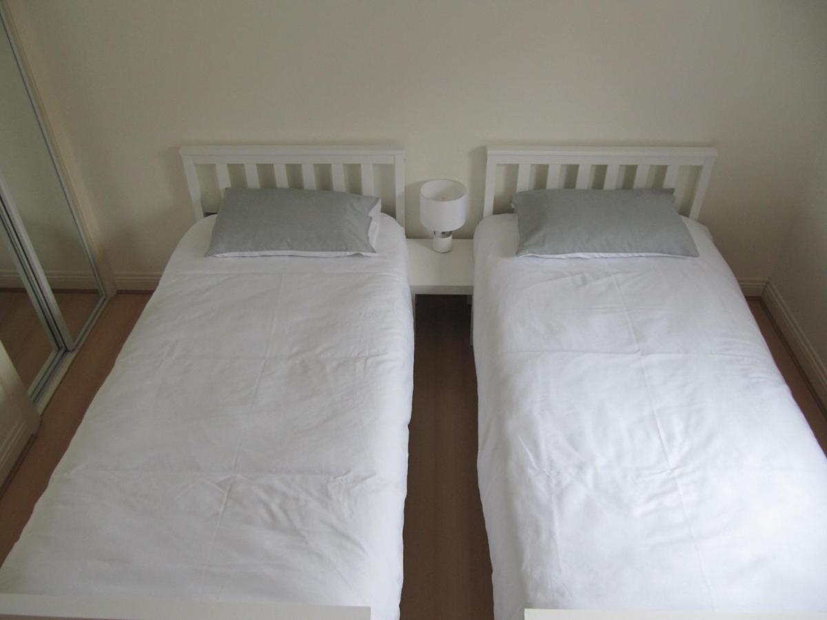 Cozy Off Road 2 Bedroom Cottage Apartment With Free Wi-Fi And Private Parking Glasgow Eksteriør bilde