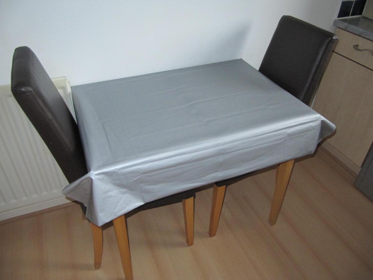 Cozy Off Road 2 Bedroom Cottage Apartment With Free Wi-Fi And Private Parking Glasgow Eksteriør bilde